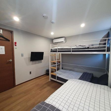 Hao Guesthouse In Hongdae Сеул Экстерьер фото